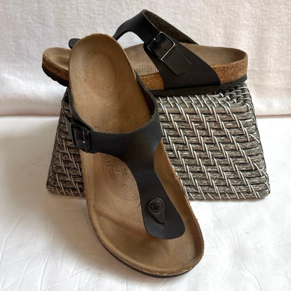 Birkenstock Unisex Regular/Wide Gizeh Sandal/ Black /US W10 M8/41EU